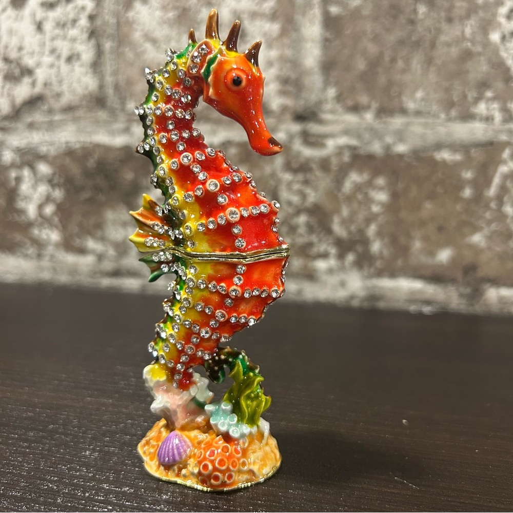 Seahorse - Enamel & Crystal Trinket Keeper Box Tchotchke Figure